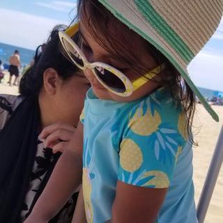 Abre el Visualizador de multimedia para la foto enviada por Hanuu.