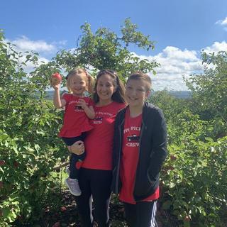 Ouvre la visionneuse de médias pour les photos soumises par JenRN