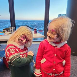 Ouvre la visionneuse de médias pour les photos soumises par Rosemary