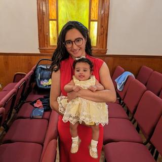 Ouvre la visionneuse de médias pour les photos soumises par Landy