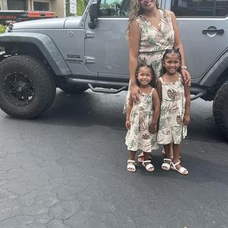 Ouvre la visionneuse de médias pour les photos soumises par Claudeen