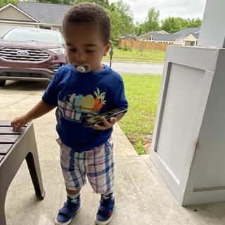 Ouvre la visionneuse de médias pour les photos soumises par Lindsay