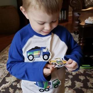 Abre el Visualizador de multimedia para la foto enviada por Dianne.