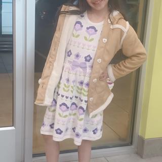 Ouvre la visionneuse de médias pour les photos soumises par MELENDEZ M