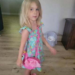 Abre el Visualizador de multimedia para la foto enviada por Olivia and Isaiah M.