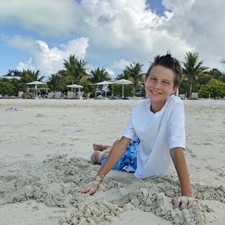 Ouvre la visionneuse de médias pour les photos soumises par Nora K