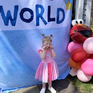 Ouvre la visionneuse de médias pour les photos soumises par Katelynn W