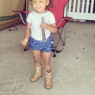 Abre el Visualizador de multimedia para la foto enviada por Shanda C.