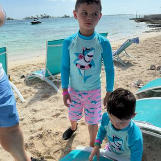 Opens Media Viewer to photo submitted by Ilka R