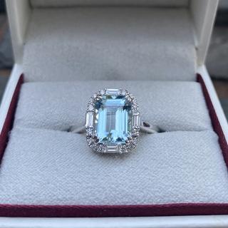 Linnet Aquamarine & Diamond Halo Ring | Shane Co.