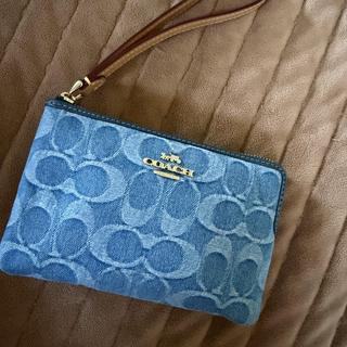 Corner Zip Wristlet In Signature Denim | Coach Australia