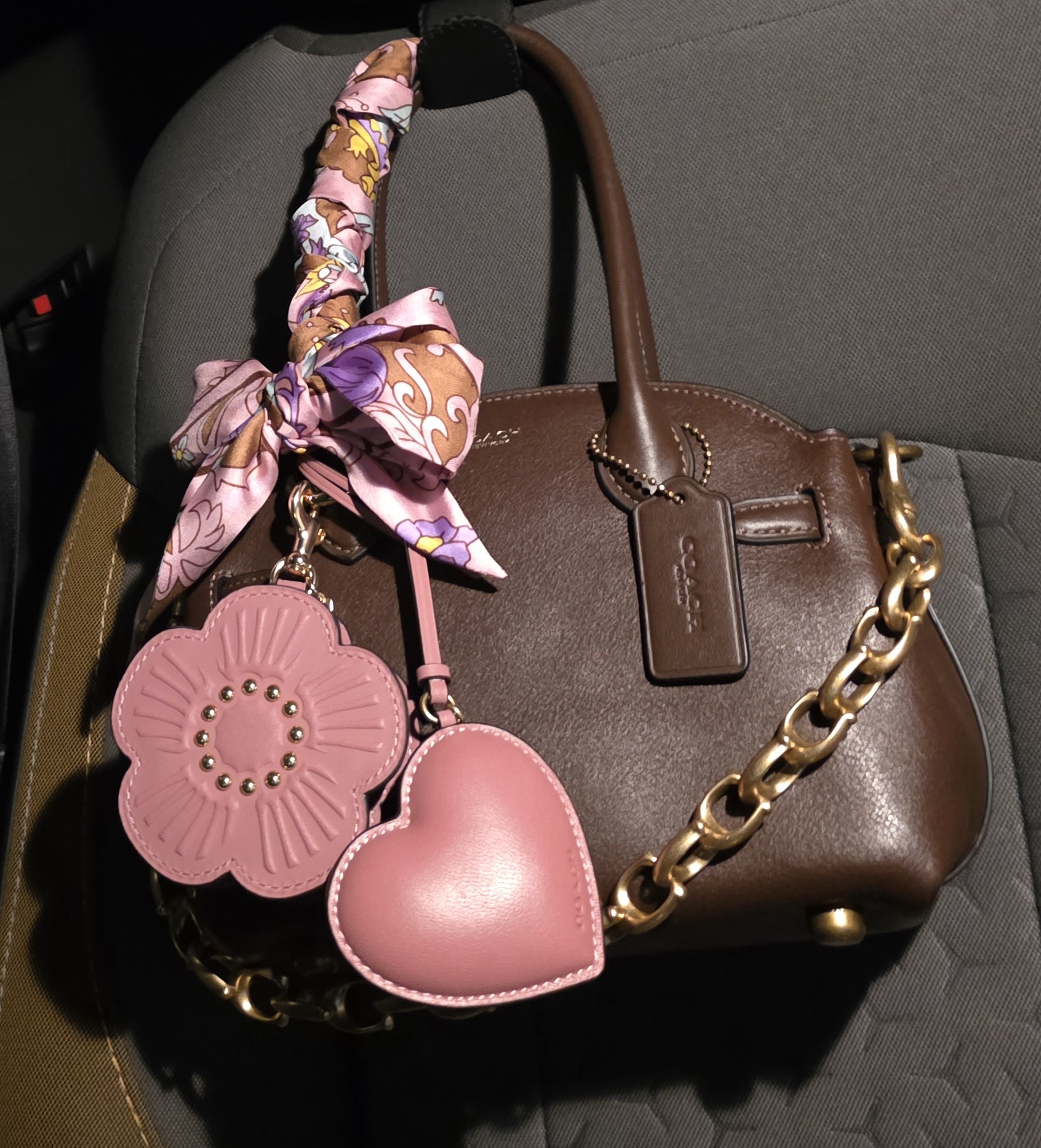 小物 COACH Tea Rose Flower Charm Studded Tea Rose Bag Charm | Coach Australia