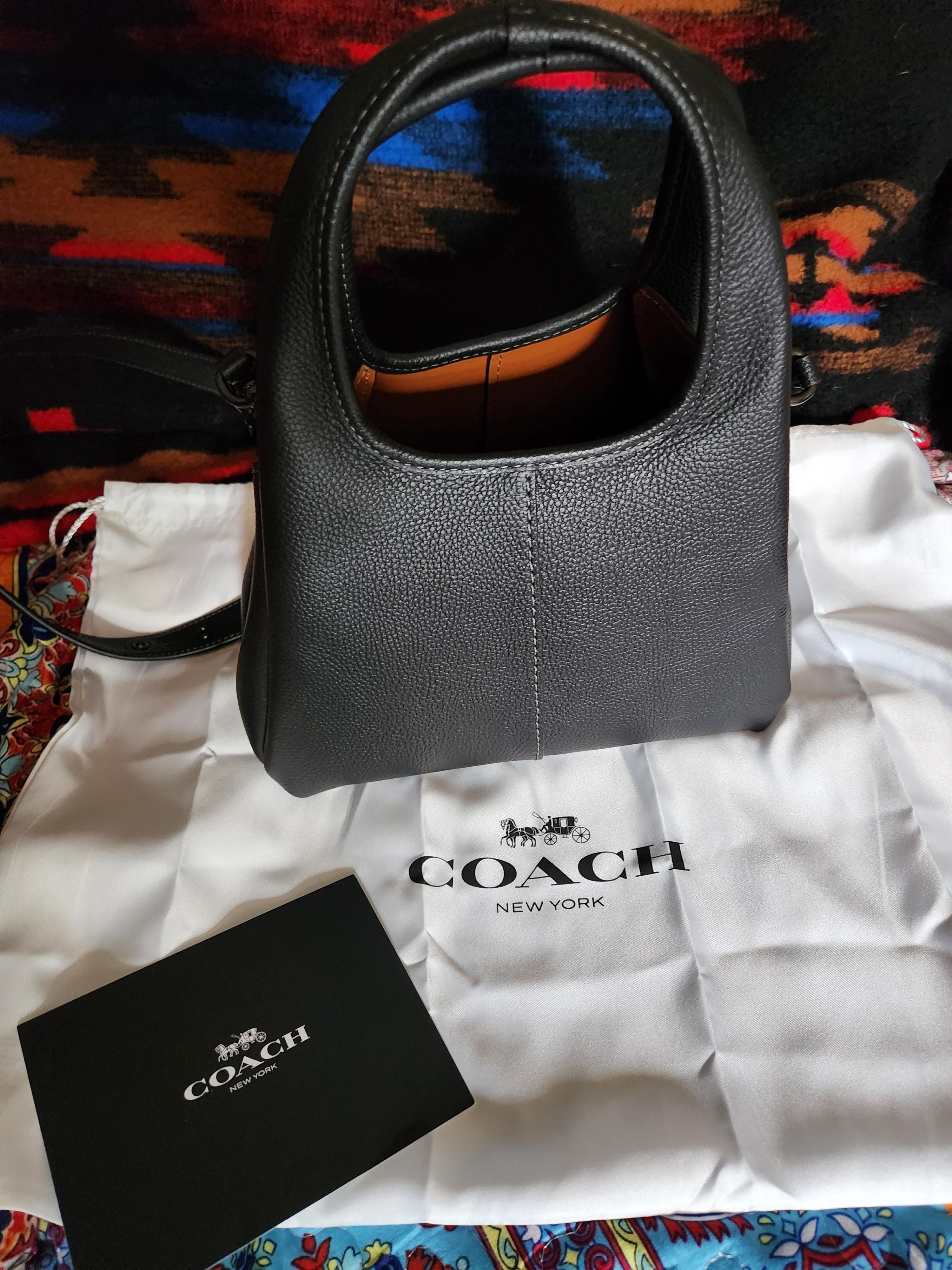 Lana Shoulder Bag 23 | Coach Australia