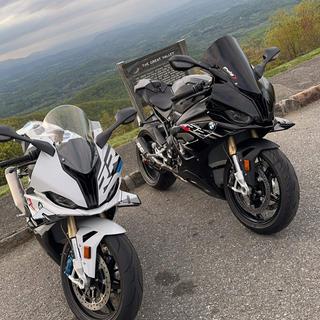 Puig プーチ レーシングスクリーン R-RACER カラー：ダーク