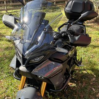 Cupolino Givi Per Yamaha Tracer 9 / GT (2021-2022) | Made In Italy | Garanzia 2 Anni | Sostituisce Il Parabrezza Originale