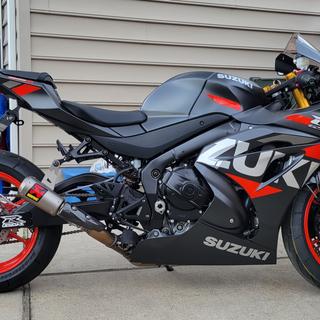 Akrapovic GP Slip-On Exhaust Suzuki GSXR 1000 / R 2017-2025