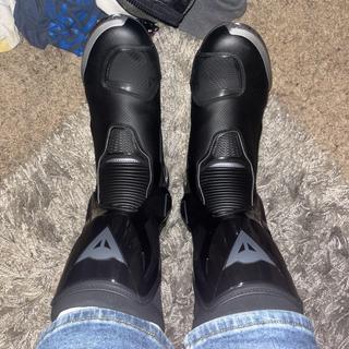 DAINESE TORQUE 3 思い立て OUT BOOTS - ブラック/フルオレッド