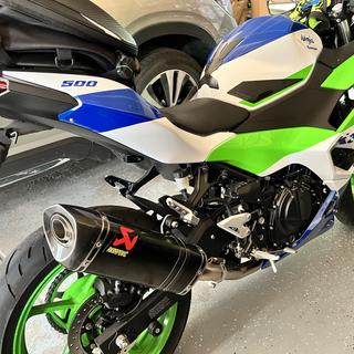 Akrapovic Slip-On Exhaust Kawasaki Ninja 400 / Z400 / Ninja Akrapovic Slip-On Exhaust Kawasaki Ninja 400 / Z400 / Ninja