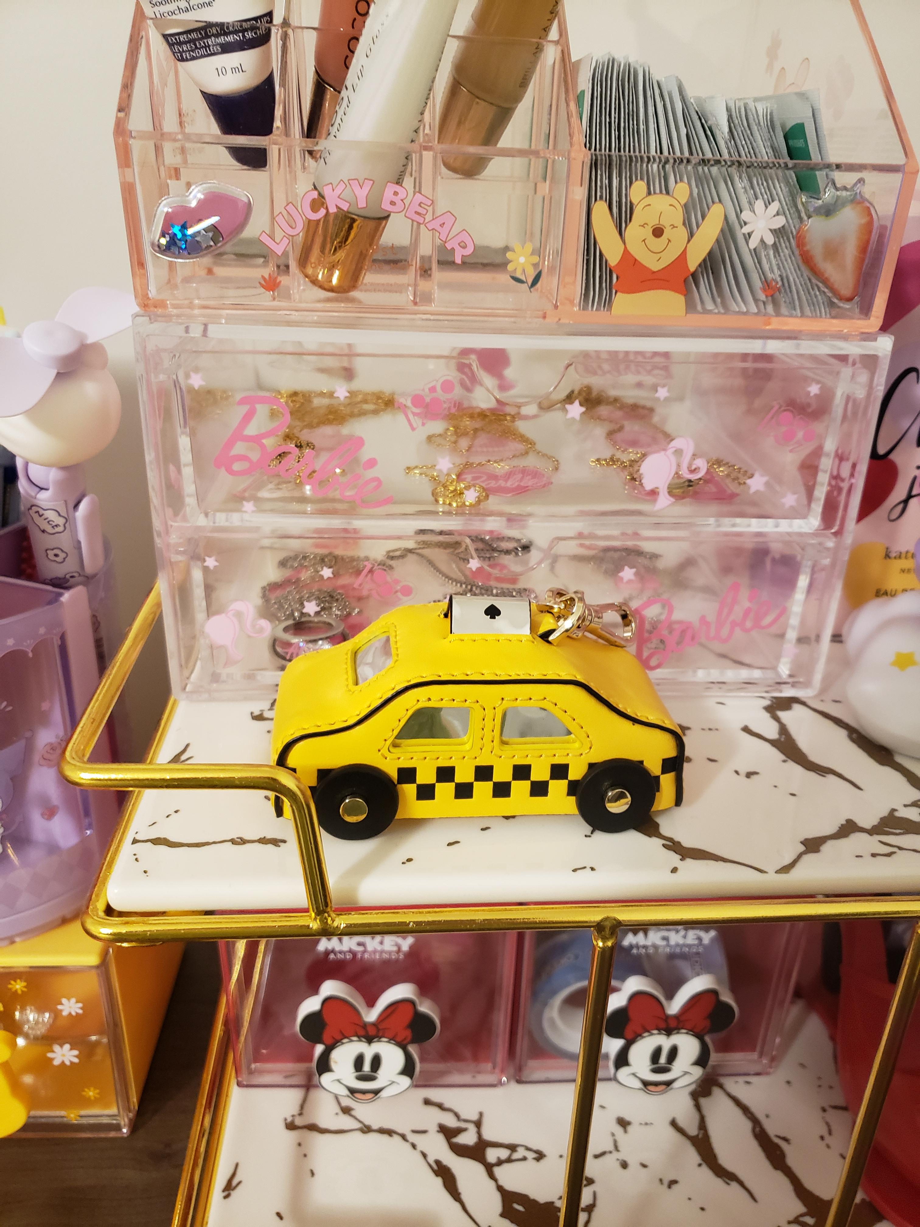【国内発送】Kate Spadeチャームドオンアロール バッグチャーム Charmed On A Roll Bag Charm | Kate Spade Outlet
