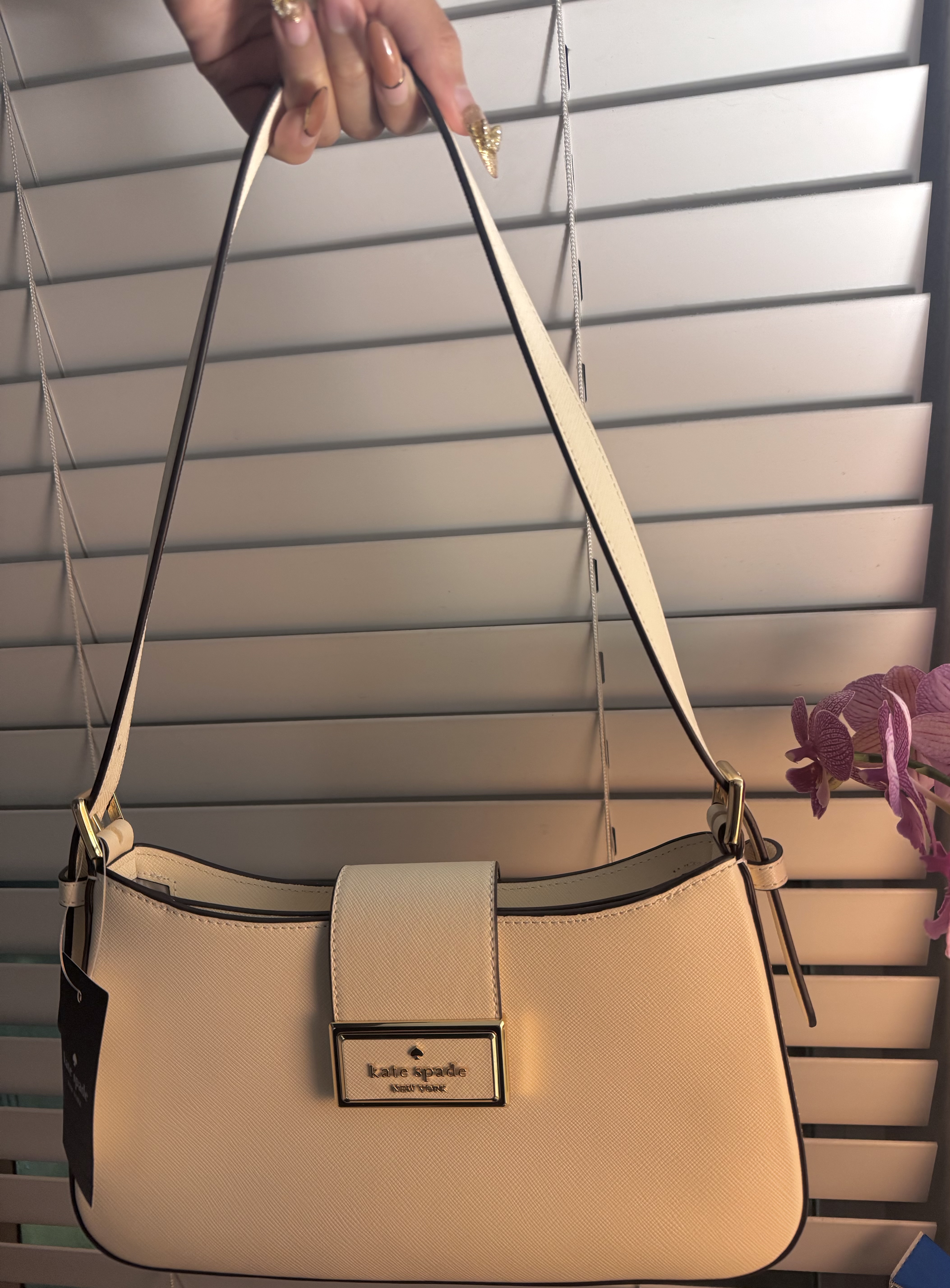 【Kate Spade】SALE★Reegan スモールショルダーバッグ Reegan Small Shoulder Bag | Kate Spade Outlet