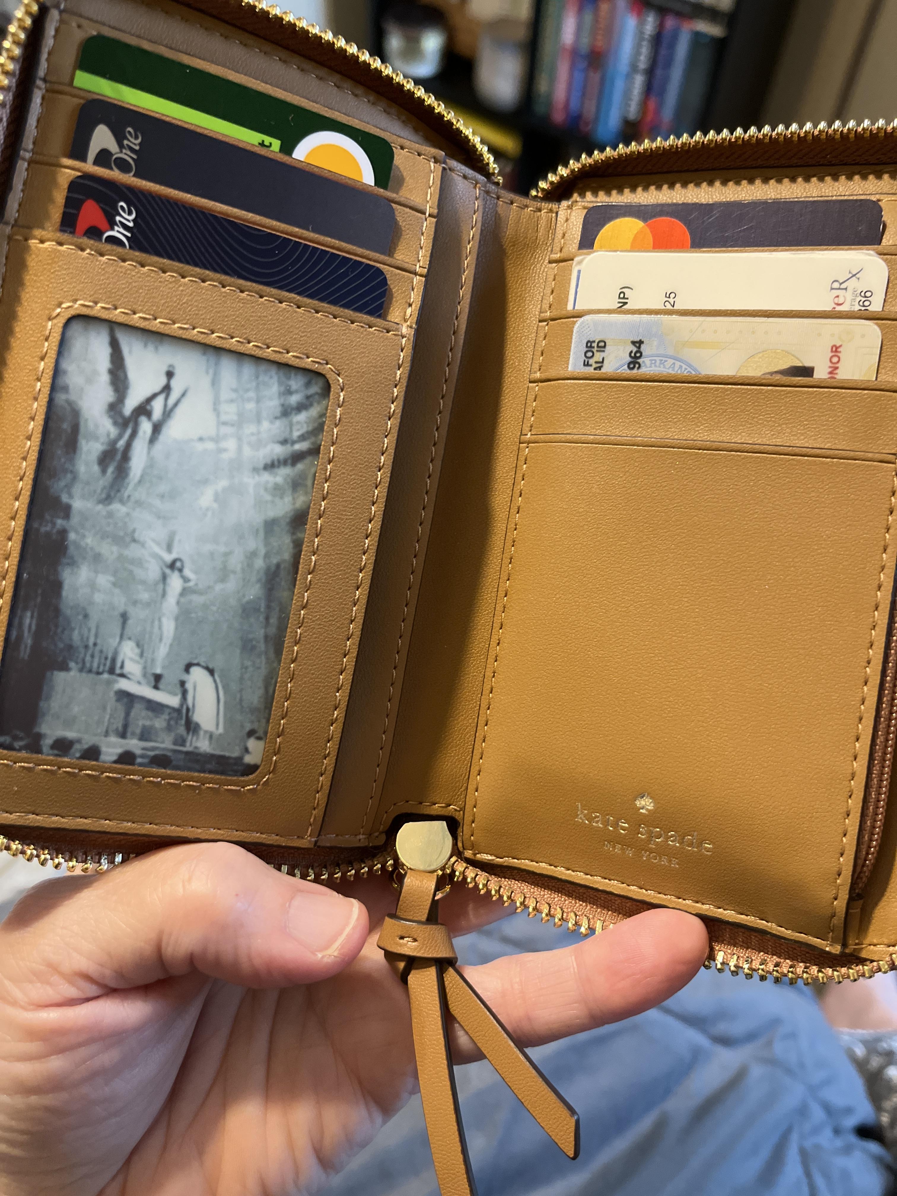 Knott Medium Wallet | Kate Spade Outlet