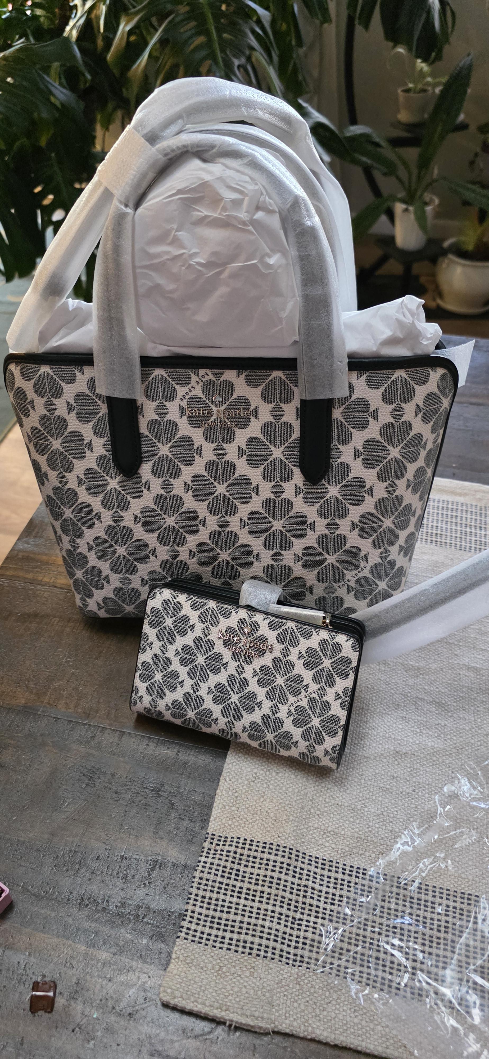 kate spade new york / spade flower sf sm tote/ショルダーバッグ/グレー/花柄/kh425 Spade Flower Small Tote | Kate Spade Outlet