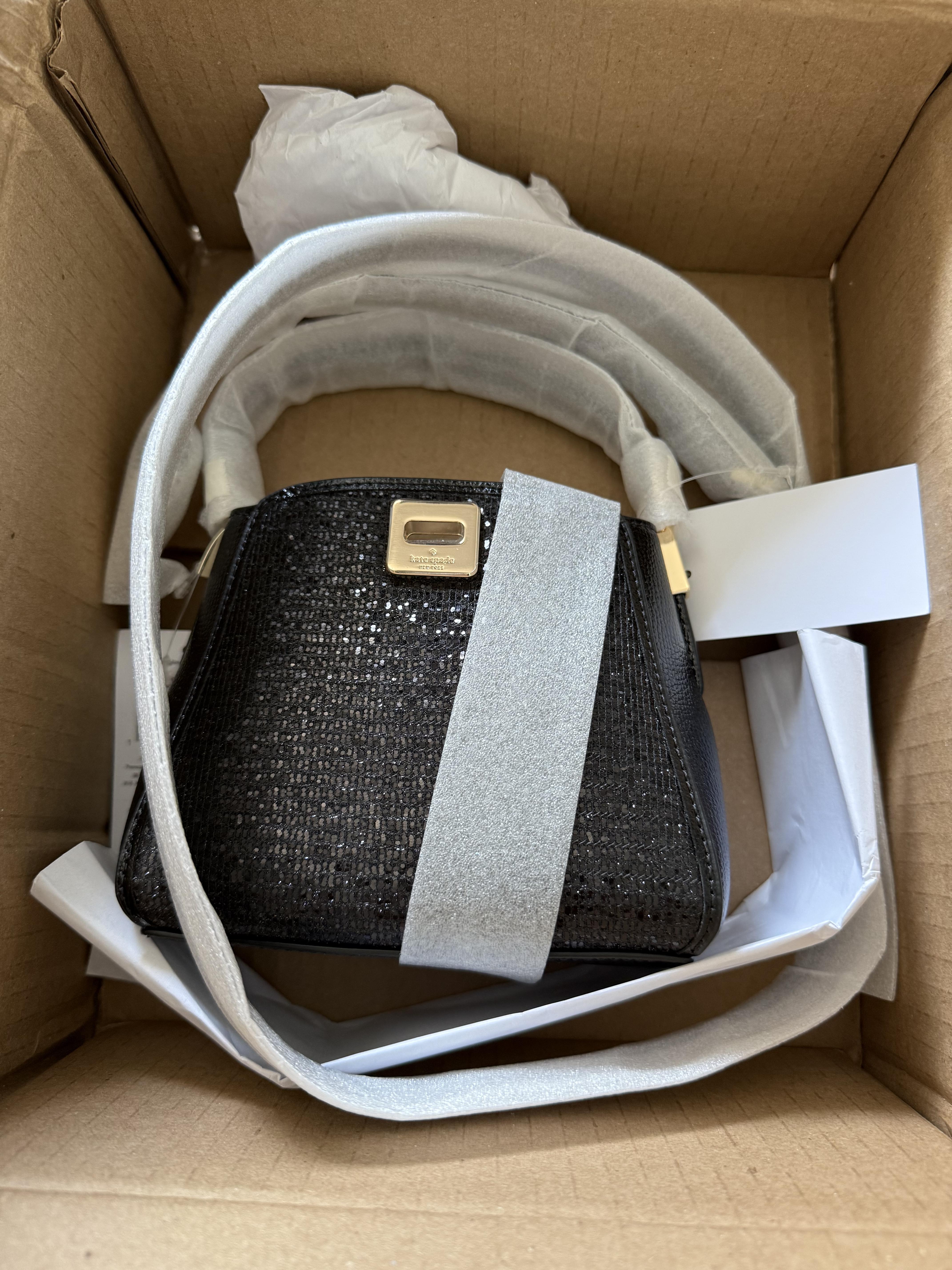 国内即送katespade フィービーグリッターミニクロスボディ KI942 国内即送katespade フィービーグリッターミニクロスボディ KI942