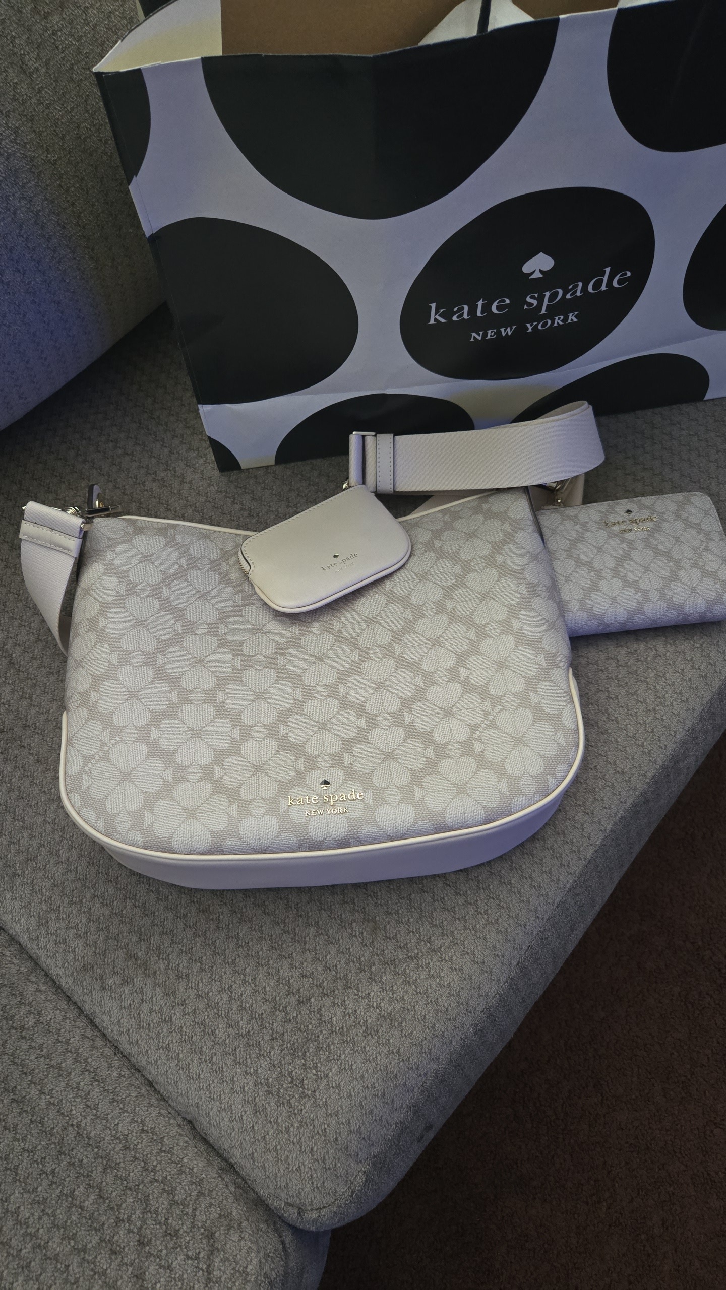 【Kate Spade】Spade Flower Large Crossbody ◆国内発送◆ Kate Spade New York Signature Spade Flower Pvc Large