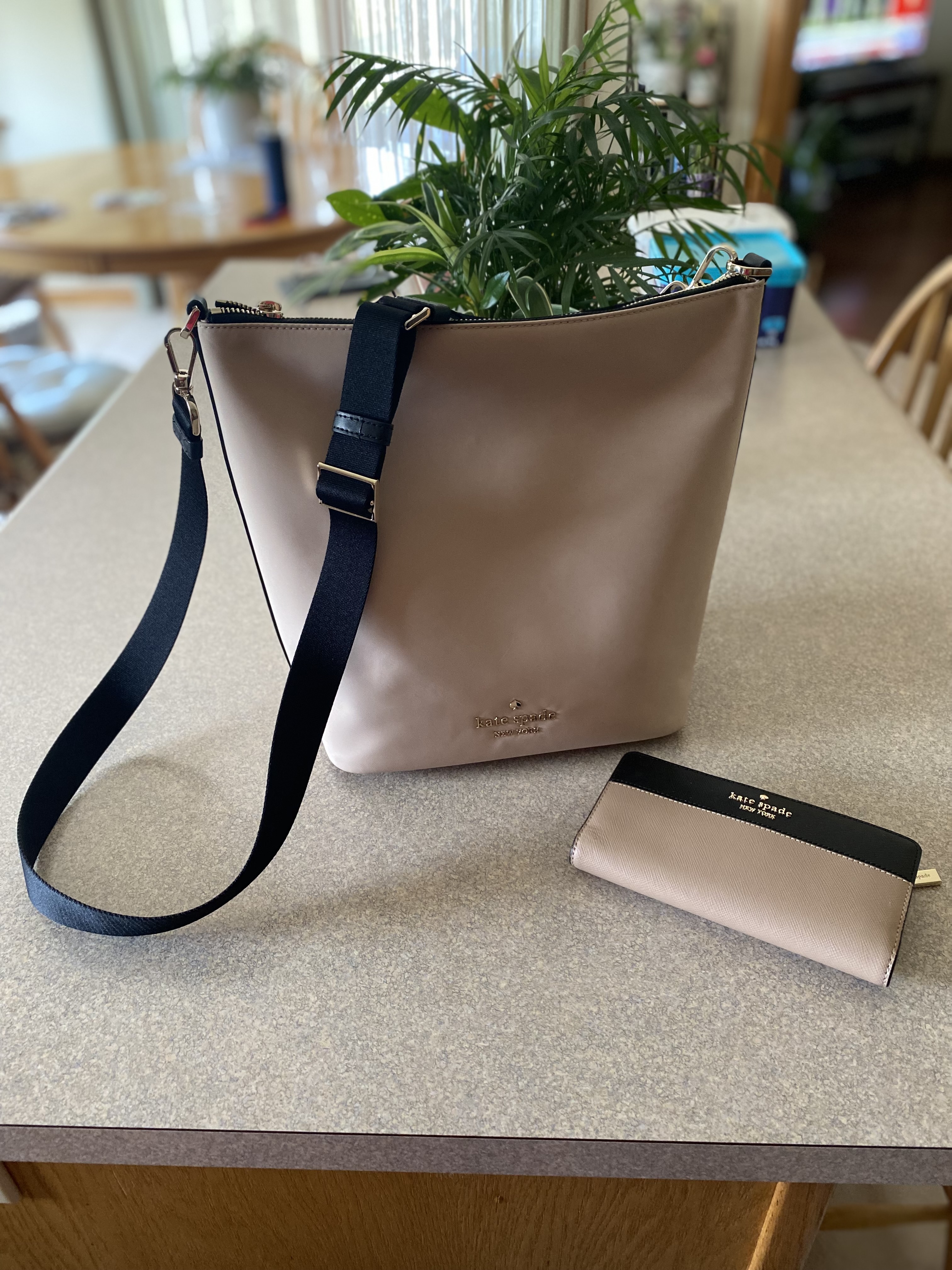 Chelsea Large Duffle Crossbody | Kate Spade Outlet