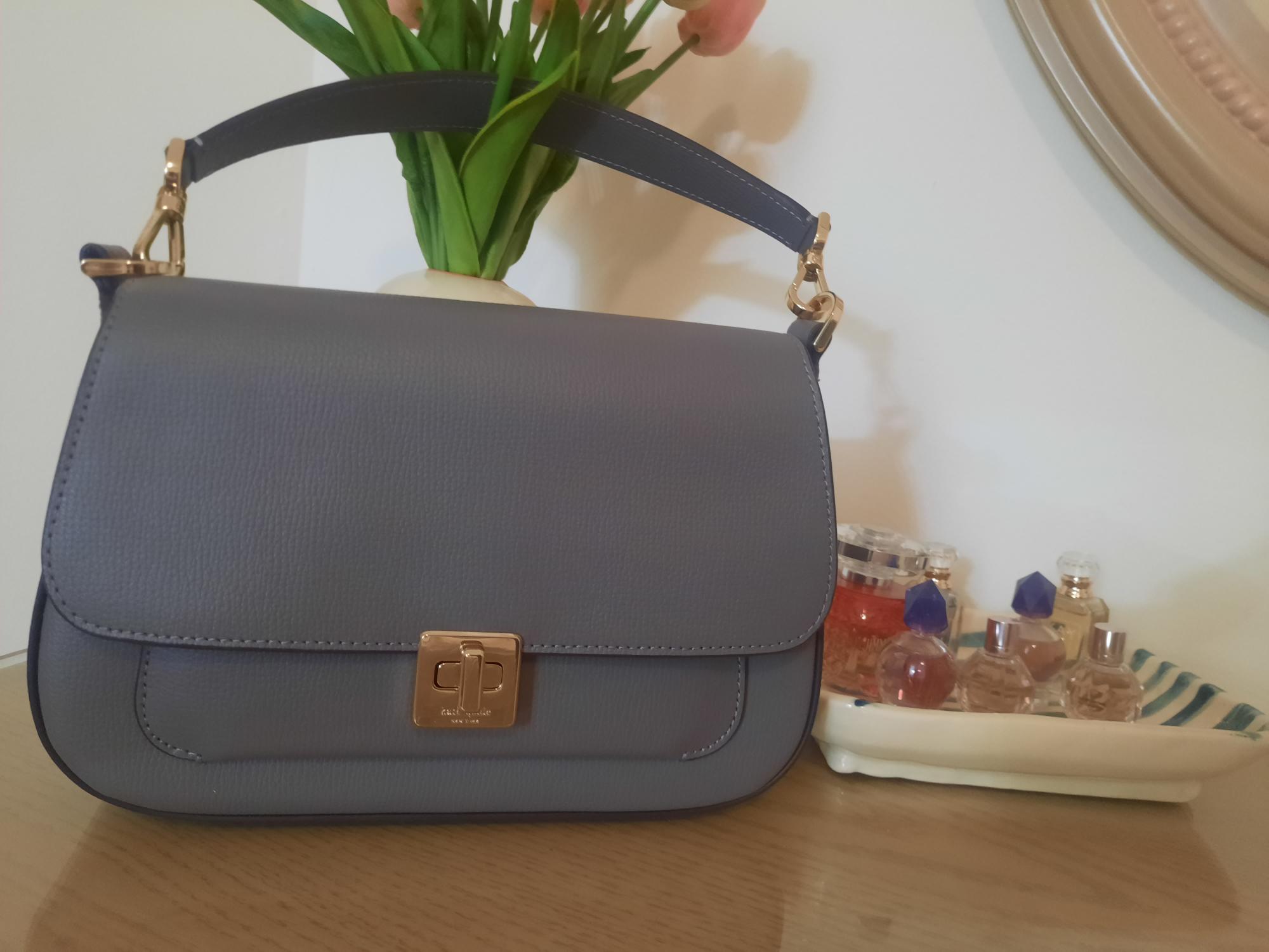 kate spadeフィービー スモール フラップ ショルダー バッグ Phoebe Small Flap Crossbody | Kate Spade Outlet