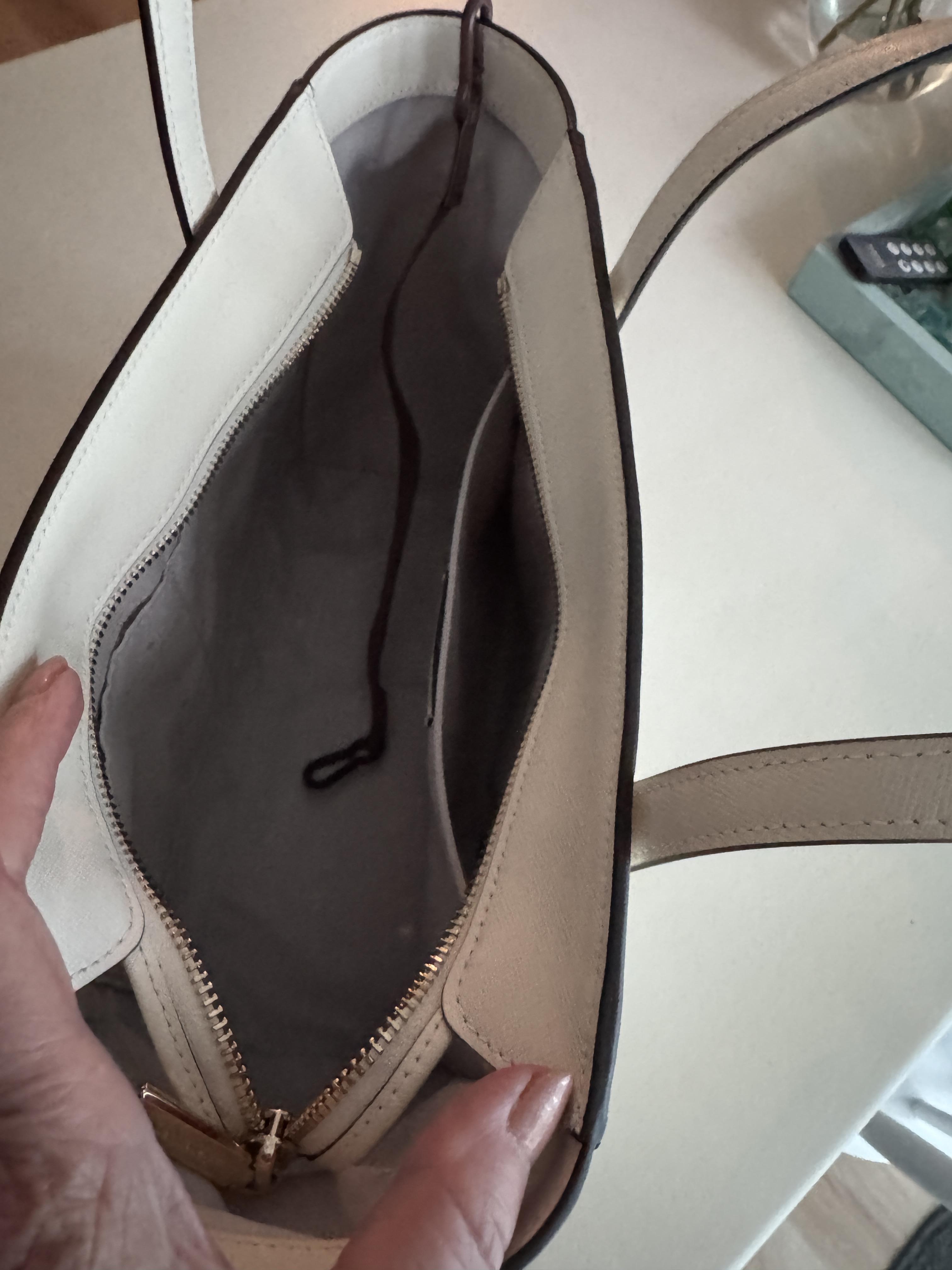 【Kate Spade】Staci Medium Tote レザートートバッグ◆国内発送 Staci Medium Tote | Kate Spade Outlet