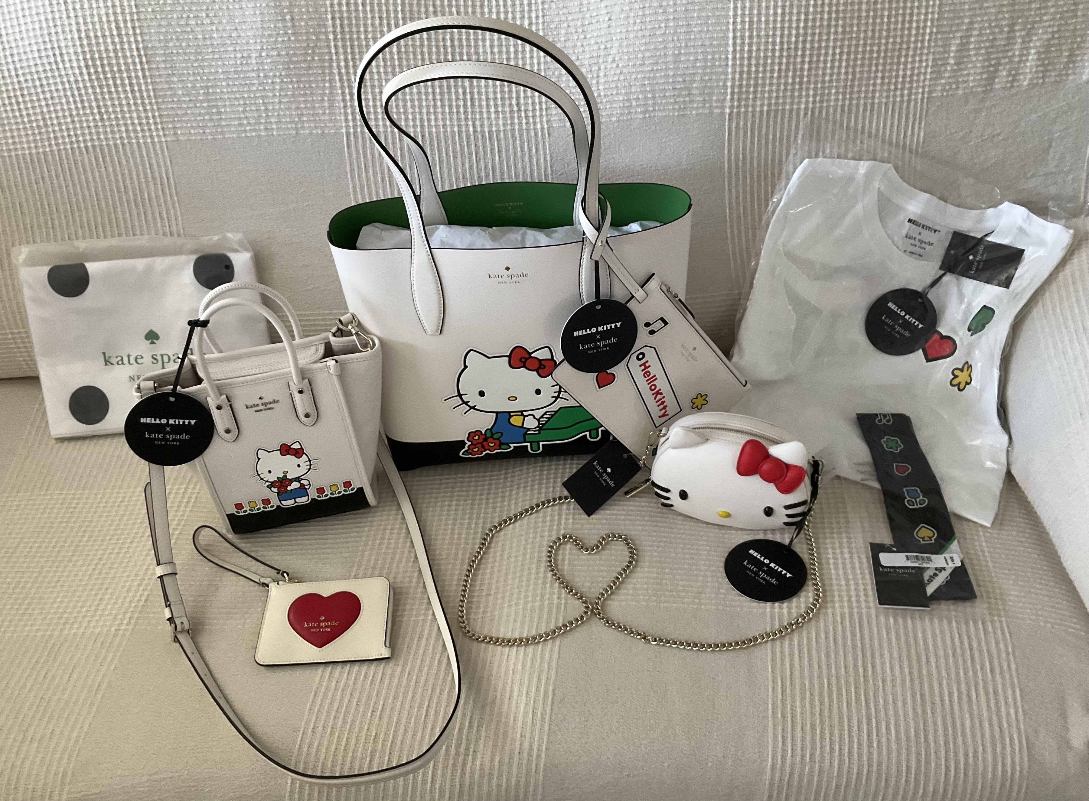 Hello Kitty X Ksny Medium Tote | Kate Spade Outlet Hello Kitty X Ksny Medium Tote | Kate Spade Outlet