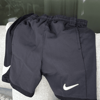 Enviado por Above Average Shorts