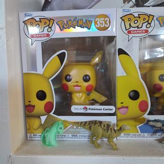 Pikachu Pearlescent Pop! Figure by Funko | Pokémon Center