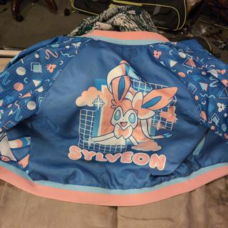 国内発送関税込み Entire Studios MANE RAGLAN BOMBER EEVEE Eevee Evolutions: Sylveon Bomber Jacket - Adult | Pokémon