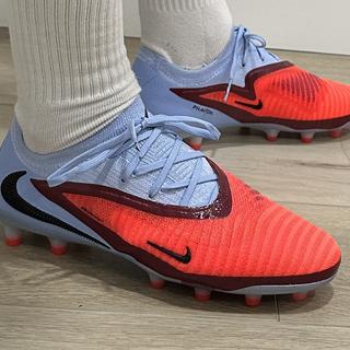 Submitted by Nike Phantom 6 Low Pro