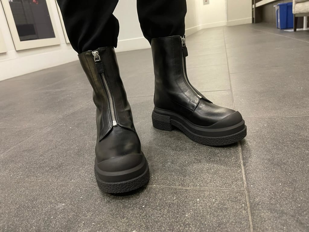ショートブーツ・ブーティ Stuart Weitzman FW21 CHARLI BOOTS (CHARLIBTI_GOMMATOBLACK) Stuart Weitzman Charli Zip Sport Bootie SKU: 9580261 - YouTube